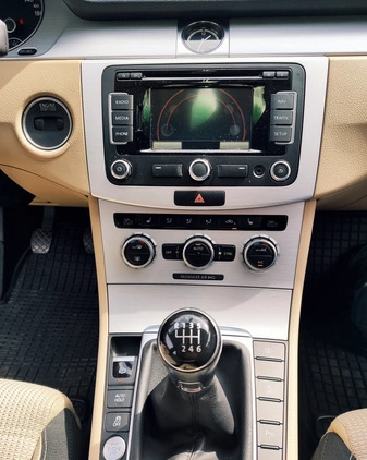 Volkswagen CC cena 51999 przebieg: 133000, rok produkcji 2015 z Myszków małe 79